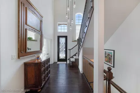Entry Way - 1 Willowcrest Dr, Oak Brook, IL 60523 photo 1 of 6