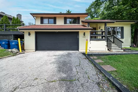 25429 W Cedar Crest Ln, Lake Villa, IL 60046