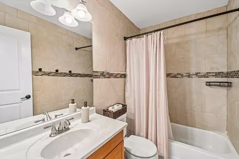 Bath - 14210 S Lakeridge Dr, Plainfield, IL 60544 photo 5 of 5