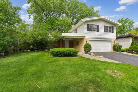 9010 Pottawattami Dr, Skokie, IL 60076