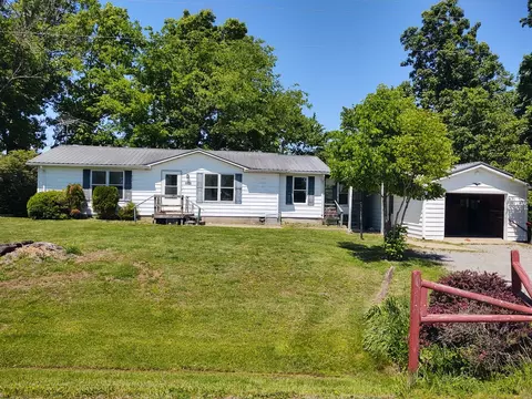 1045 Ozark Rd, Ozark, IL 62972