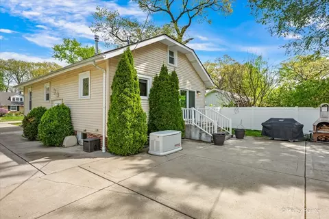 Exterior - 311 W North Ave, Bartlett, IL 60103 photo 8 of 8