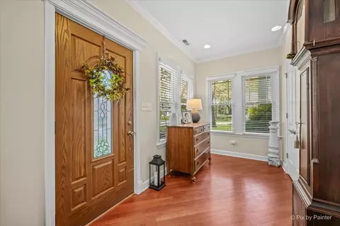 Entry Way - 311 W North Ave, Bartlett, IL 60103 photo 1 of 4