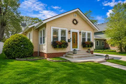 Exterior - 311 W North Ave, Bartlett, IL 60103 photo 3 of 8