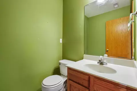 Bath - 7200 Courtwright Ct, Plainfield, IL 60586 photo 3 of 3