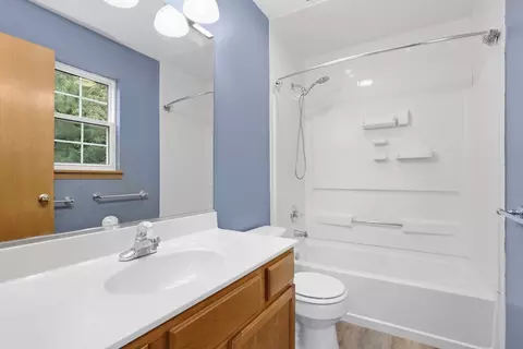 Bath - 7200 Courtwright Ct, Plainfield, IL 60586 photo 1 of 3