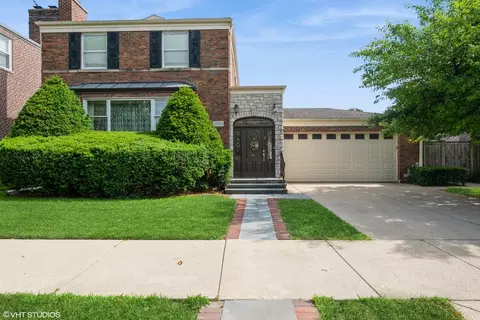 2709 W Sherwin Ave, Chicago, IL 60645