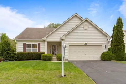 9231 Durham Dr, Huntley, IL 60142