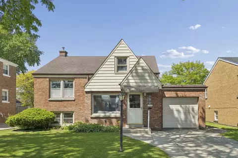 1800 Buckingham Ave, Westchester, IL 60154