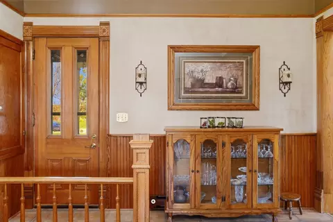 Entry Way - 10538 N Pecatonica Rd, Leaf River, IL 61047 photo 1 of 5