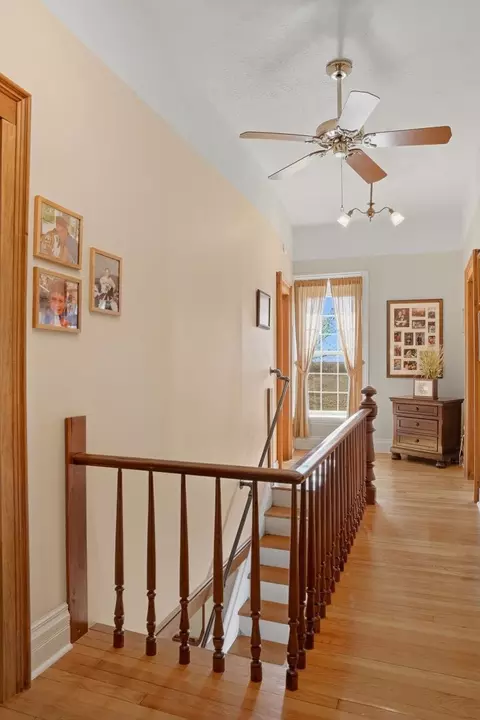 Entry Way - 10538 N Pecatonica Rd, Leaf River, IL 61047 photo 4 of 5