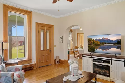 Living - 10538 N Pecatonica Rd, Leaf River, IL 61047 photo 3 of 3