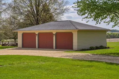 Exterior - 10538 N Pecatonica Rd, Leaf River, IL 61047 photo 4 of 6