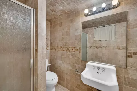 Bath - 627 E Main St, Morris, IL 60450 photo 3 of 3