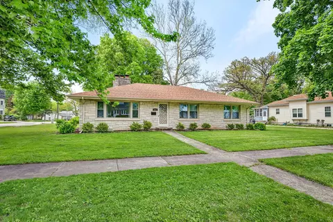 627 E Main St, Morris, IL 60450