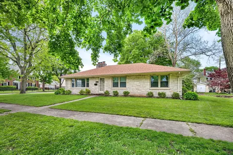 Exterior - 627 E Main St, Morris, IL 60450 photo 2 of 7