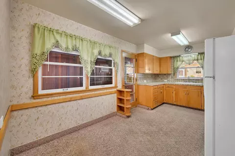 Kitchen - 627 E Main St, Morris, IL 60450 photo 1 of 5
