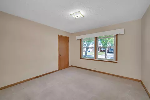 Bedroom - 627 E Main St, Morris, IL 60450 photo 3 of 4