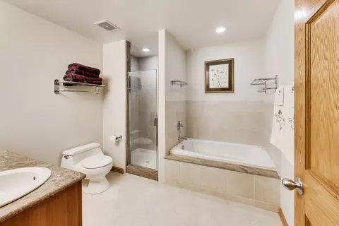 1784 Chestnut Ave, Glenview, IL 60025 photo 13