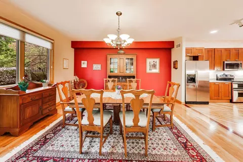 1784 Chestnut Ave, Glenview, IL 60025 photo 5