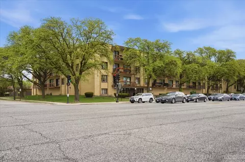 7730 Dempster St #205, Morton Grove, IL 60053