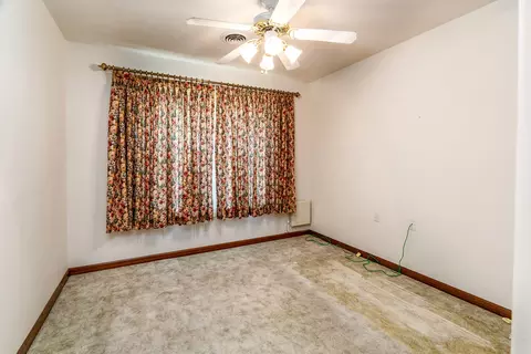 Bedroom - 3206 Cherokee Dr, Marion, IL 62959 photo 5 of 6