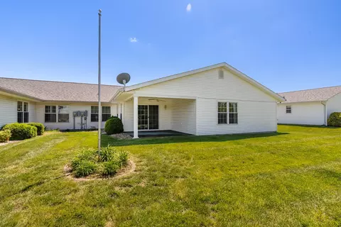 Exterior - 3206 Cherokee Dr, Marion, IL 62959 photo 5 of 5
