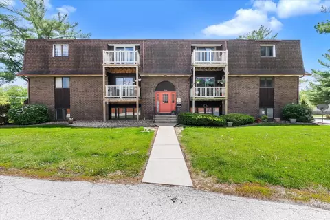 1249 48th Ave #16, East Moline, IL 61244
