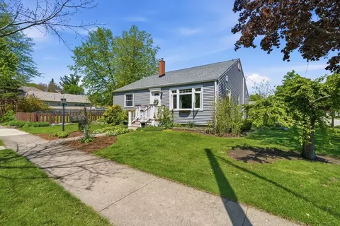 737 Wendall Ave, West Chicago, IL 60185