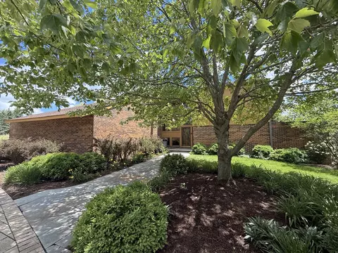 Undisclosed, Hawthorn Woods, IL 60047