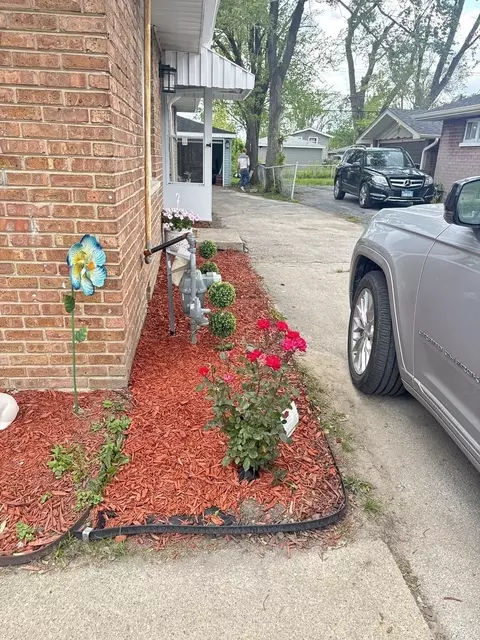 Exterior - 16438 Honore Ave, Markham, IL 60428 photo 5 of 6