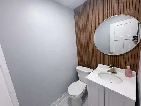 Bath - 16438 Honore Ave, Markham, IL 60428 photo 2 of 2