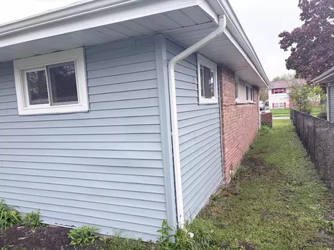Exterior - 16438 Honore Ave, Markham, IL 60428 photo 2 of 3