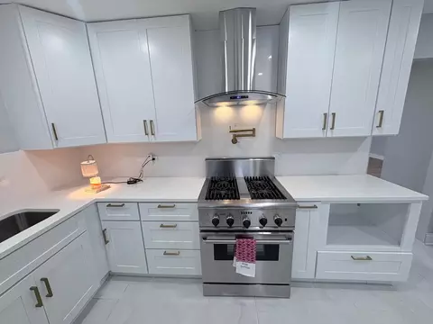 Kitchen - 16438 Honore Ave, Markham, IL 60428 photo 2 of 2