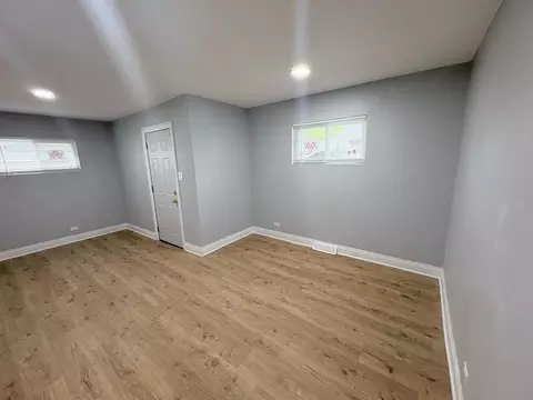 Living - 16438 Honore Ave, Markham, IL 60428 photo 2 of 3