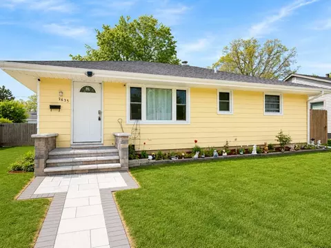 2635 W Cheyenne Rd, Waukegan, IL 60087