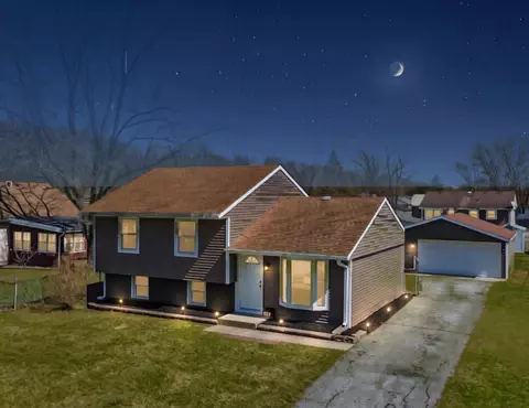 127 N Cedar Ln, Glenwood, IL 60425