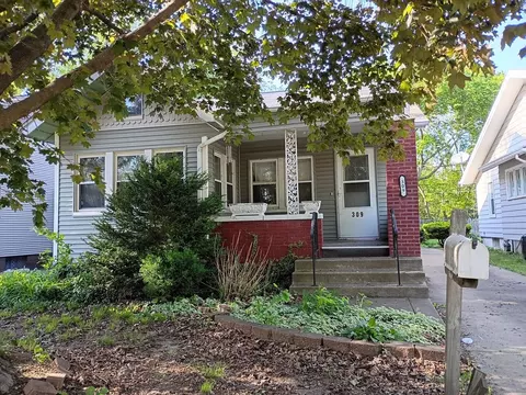 309 W Hanssler Pi, Peoria, IL 61615