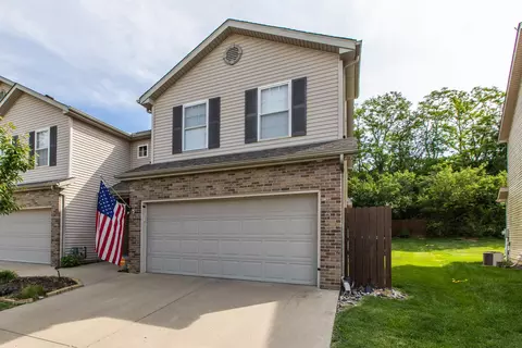 Exterior - 2519 Fox Trot Trl, Bloomington, IL 61705 photo 2 of 6
