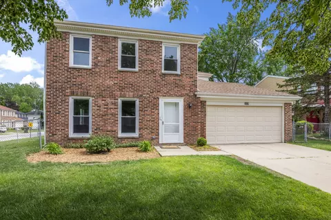 5039 Chambers Dr, Hoffman Estates, IL 60010