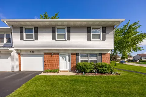 437 Wright Ct, Bolingbrook, IL 60440