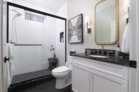Bath - 932 E Chicago Ave, Naperville, IL 60540 photo 8 of 8