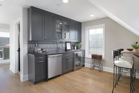 Kitchen - 932 E Chicago Ave, Naperville, IL 60540 photo 10 of 10