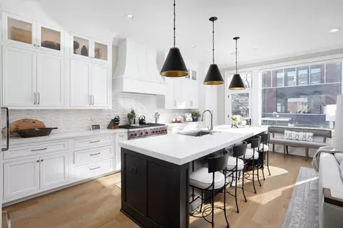 Kitchen - 932 E Chicago Ave, Naperville, IL 60540 photo 2 of 10