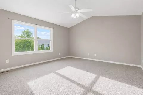 Bedroom - 5 Greythorne Cir, Bloomington, IL 61704 photo 2 of 10