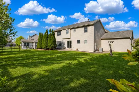 Exterior - 5 Greythorne Cir, Bloomington, IL 61704 photo 2 of 4