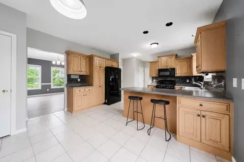 Kitchen - 5 Greythorne Cir, Bloomington, IL 61704 photo 1 of 5