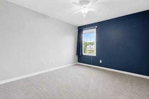 Bedroom - 5 Greythorne Cir, Bloomington, IL 61704 photo 4 of 10
