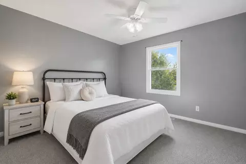 Bedroom - 5 Greythorne Cir, Bloomington, IL 61704 photo 9 of 10