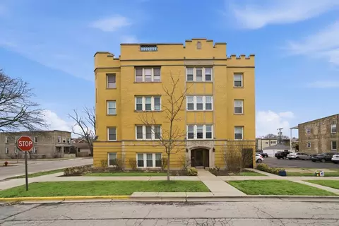 600 Elgin Ave #3B, Forest Park, IL 60130